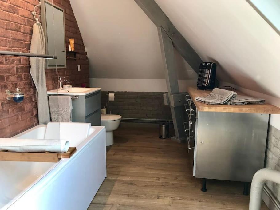 Apartamento Atypique Style Loft Phalempin Exterior foto